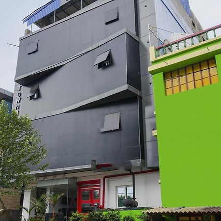 Super Town House Hi5 Aditya International ブバネーシュワル エクステリア 写真