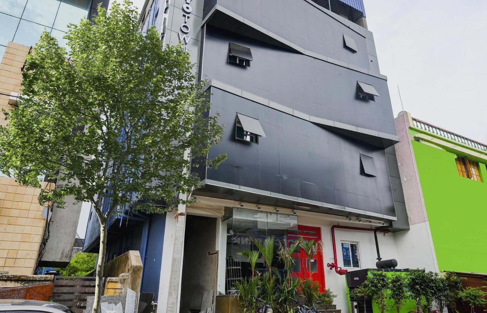 Super Town House Hi5 Aditya International ブバネーシュワル エクステリア 写真