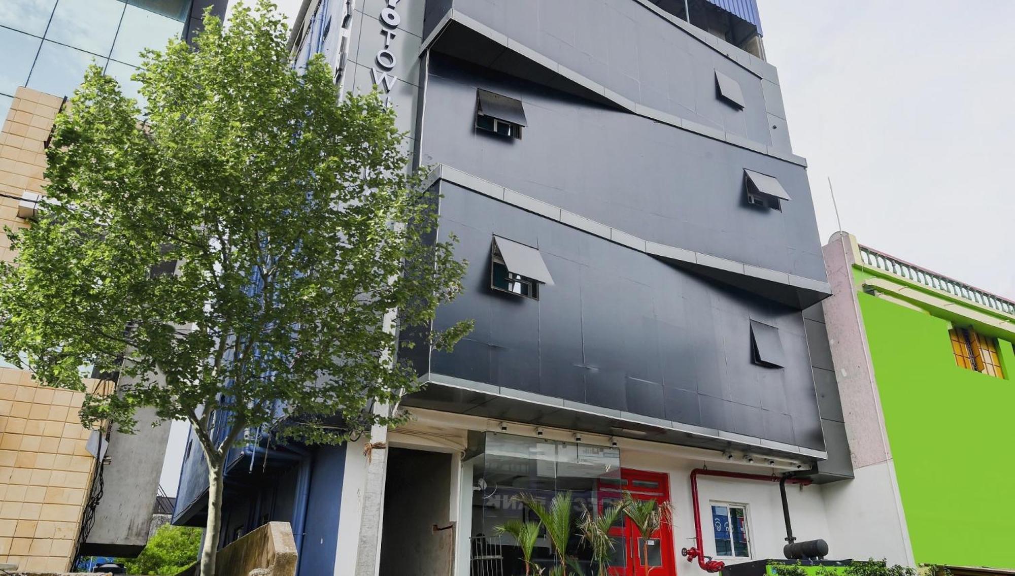 Super Town House Hi5 Aditya International ブバネーシュワル エクステリア 写真
